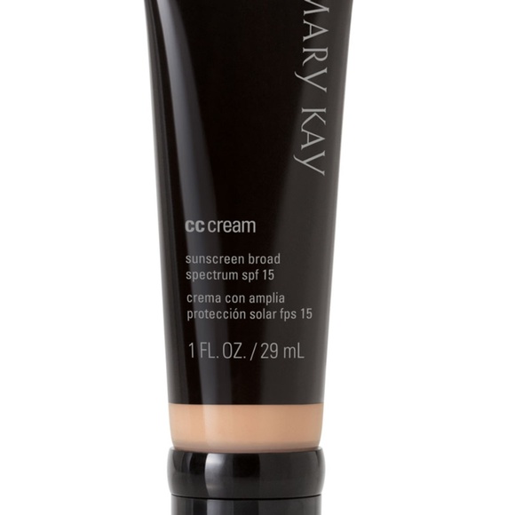 CC Cream - Light to Medium Cover Cream Sunscreen SFP 15 - Mary Kay - Picture 4 of 10